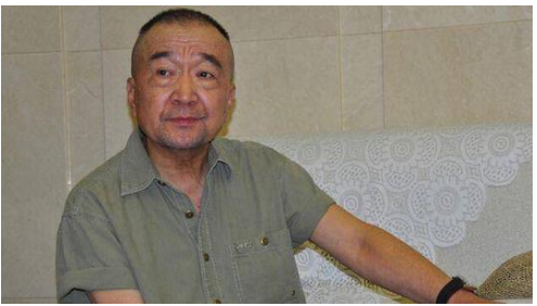 他是国家一级演员不接广告不参加儿子婚礼放话不再与王刚合作