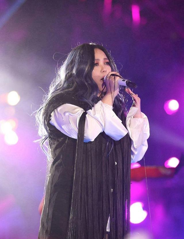 49岁张惠妹瘦出新高度减重60斤成v脸网友阿妹又回来了