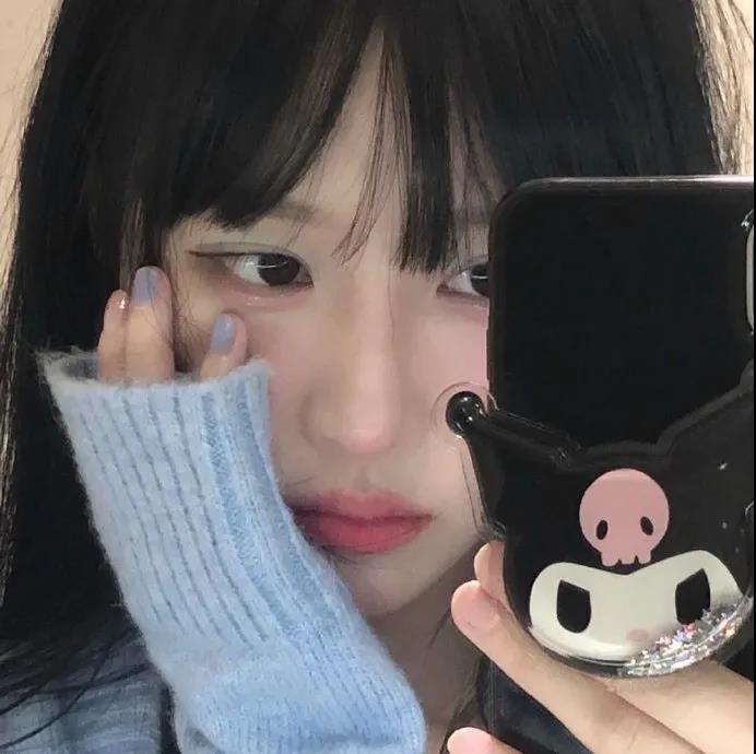 女生头像:爱情这么烂大街的东西却让人如此着迷