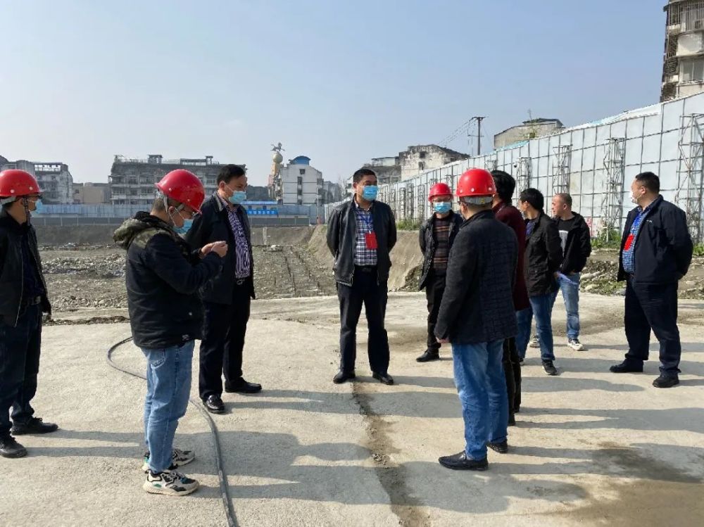 小福style|人大代表在行动 视察在建工地_腾讯新闻