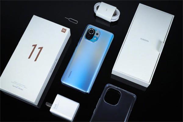 安兔兔手机跑分排行榜_新版安兔兔跑分排行,第一名实至名归,小米11变成“吊车尾”(2)