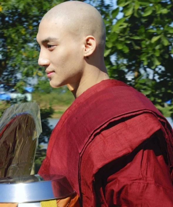 缅甸最帅和尚走红腹肌身材惹女士心动高颜值还撞脸金城武