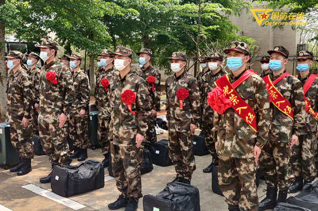 武警海南总队机动支队首批春季新兵抵达军营