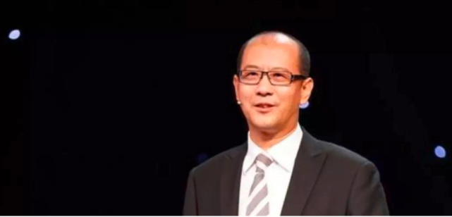 李驰先生还建立了个人博客,和广大投资者充分沟通探讨投资心得.