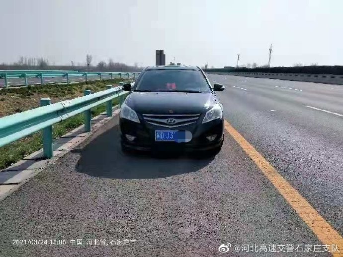 应急车道停车一定要是紧急情况哦!_腾讯新闻