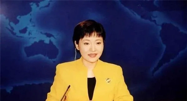 主持过央视新闻30分观众缘好又干练大方的胥午梅去哪了