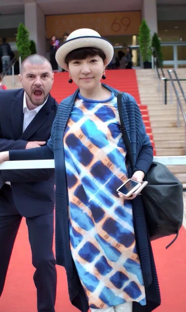 主持过央视新闻30分观众缘好又干练大方的胥午梅去哪了