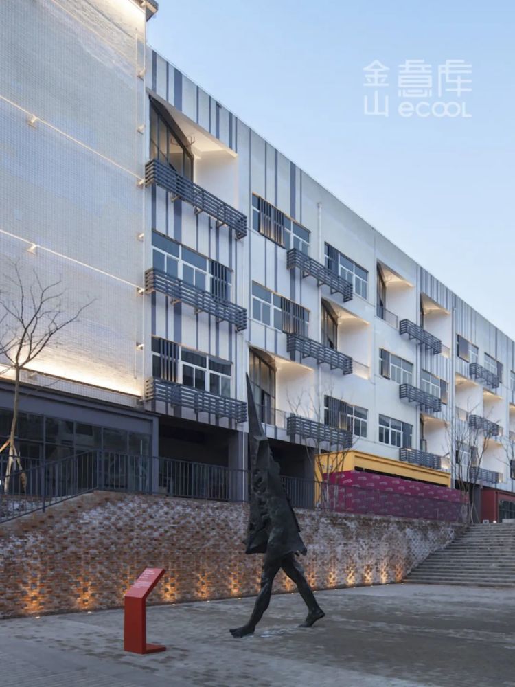 一场现代创意之旅虚位以待.