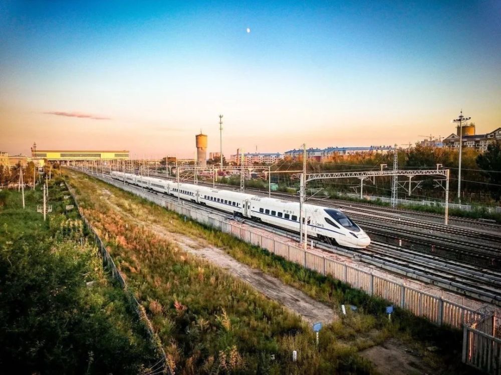 成达万高铁最新施工进度