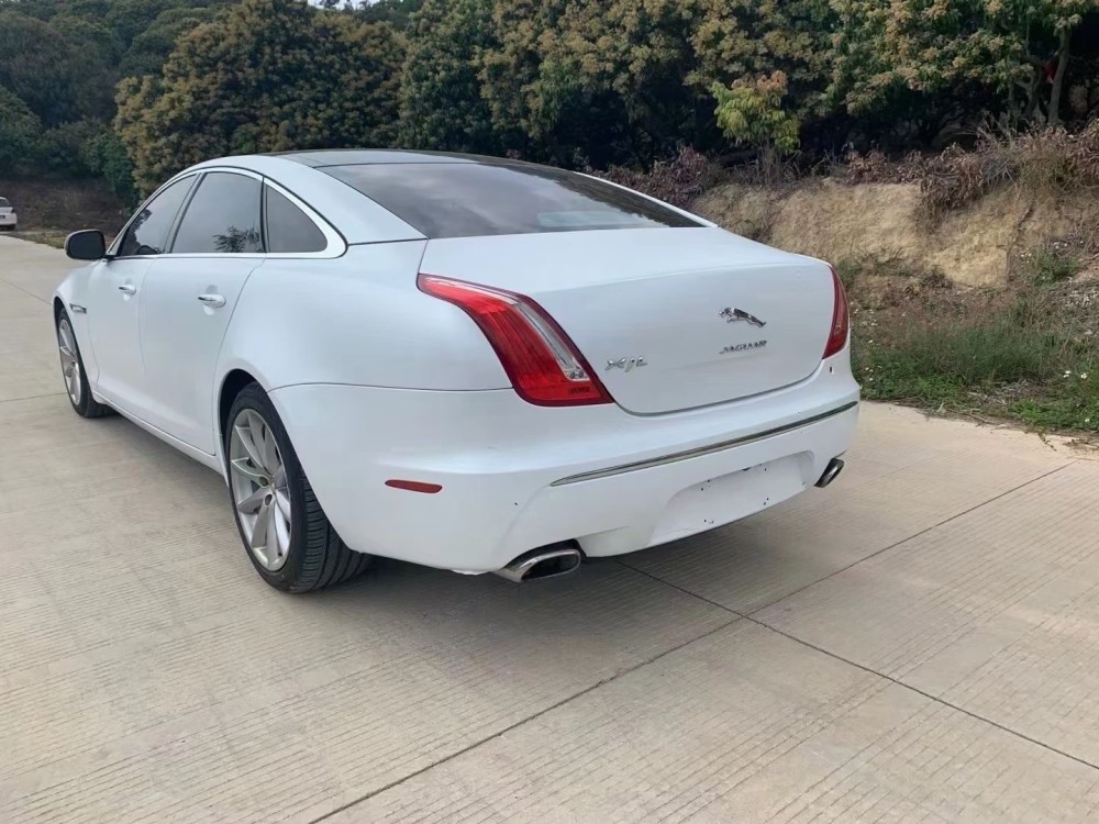 14款捷豹xjl5.0t仅售14万,英国皇室御用座驾,彰显非凡气度_腾讯新闻