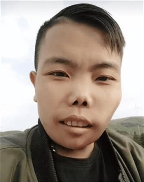 "丑小子"陈山,走红时交往一漂亮女友,热度过后才认清现实