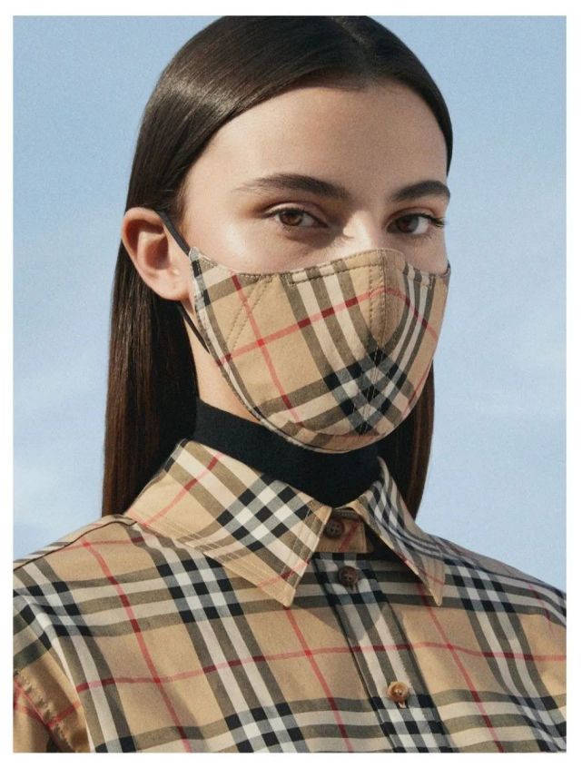 口罩竟然也能成为时髦精们热爱的时尚单品