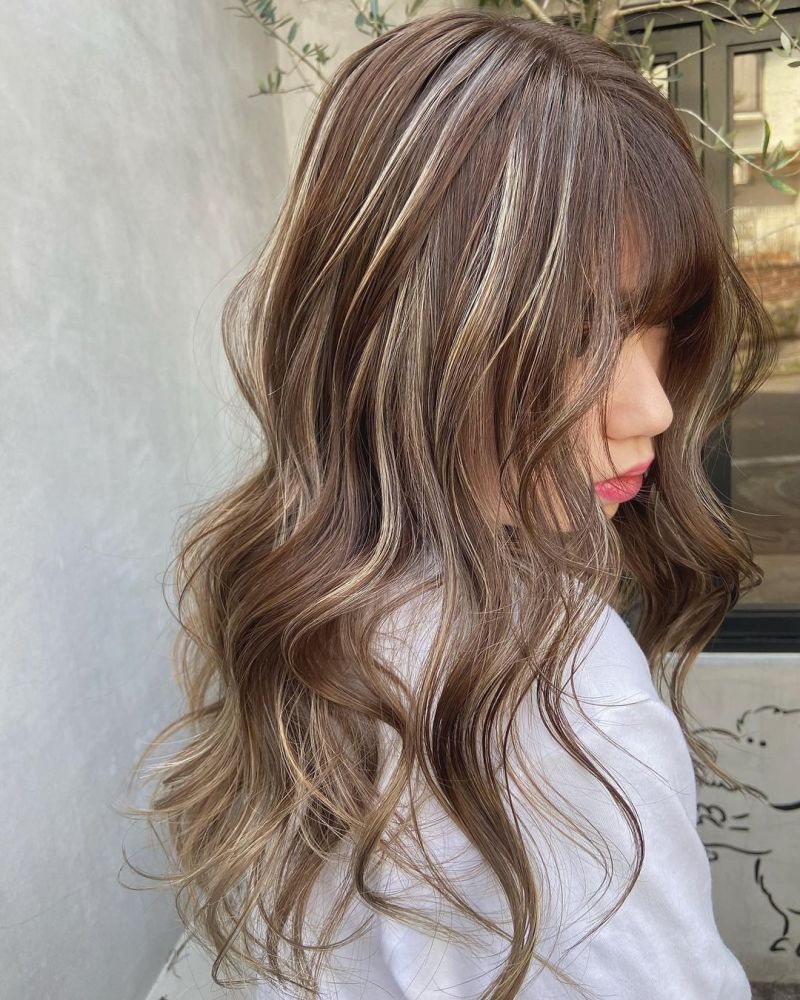 2021发型别瞎染了,高光染让你美出回头率,好看还有层次感_腾讯新闻