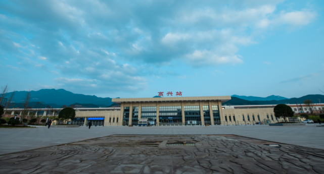 开通倒计时到成都的城际动车组始发地高兴站