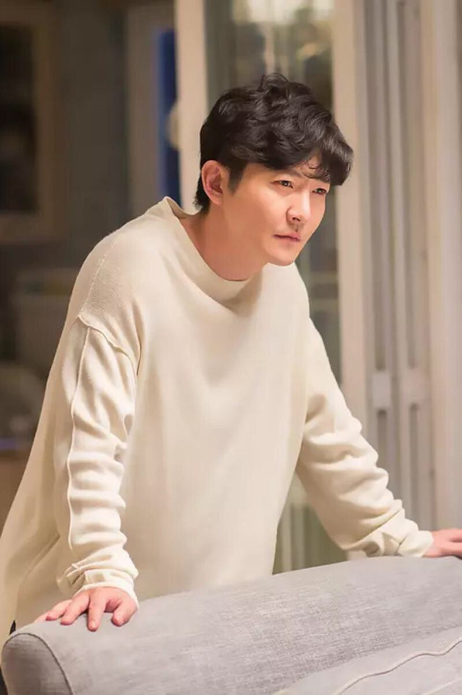 余秋水郭京飞和鲍蕾妹妹认识1个月闪婚挣的钱交给陆毅的老婆鲍蕾