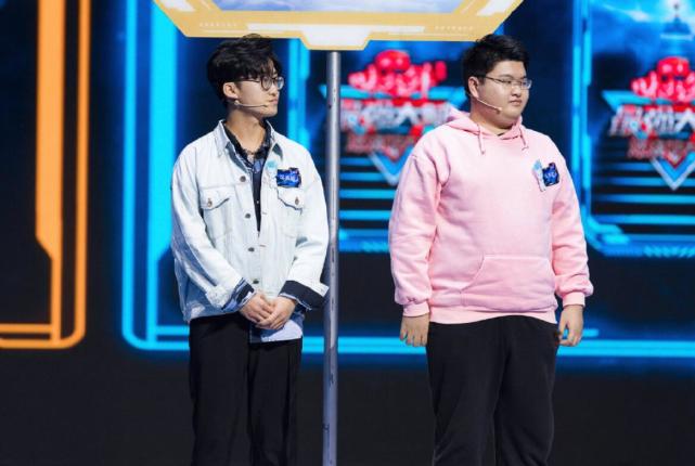 最强大脑迎来送分题看到关睿怡和潘必睿紧张到出错观众笑了