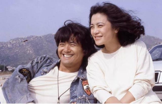 1983年周润发闪婚余安安称"一辈子爱她",为何9个月后将她赶出家门
