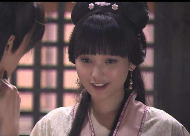 金莎:一个月接20场商演,经历了"泼妇门"后,37岁的她现在如何