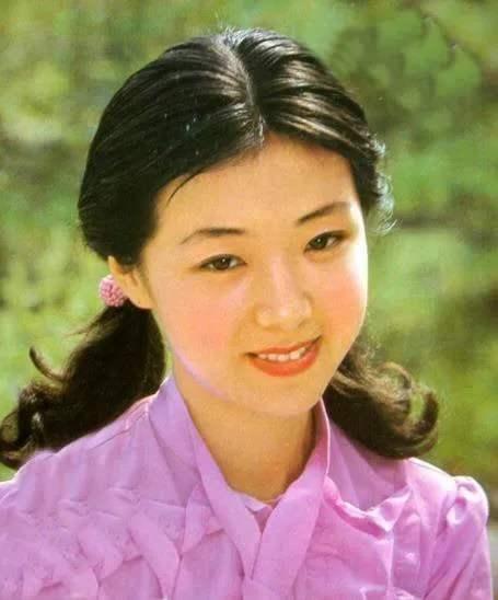 殷新为成名3次堕胎终身不孕被夫抛弃二婚嫁老外终获幸福