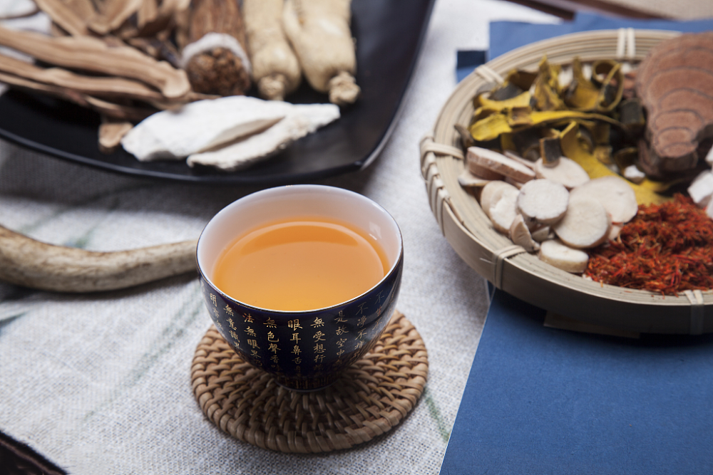 容易肝气不足,要多接触大自然,多养花草.