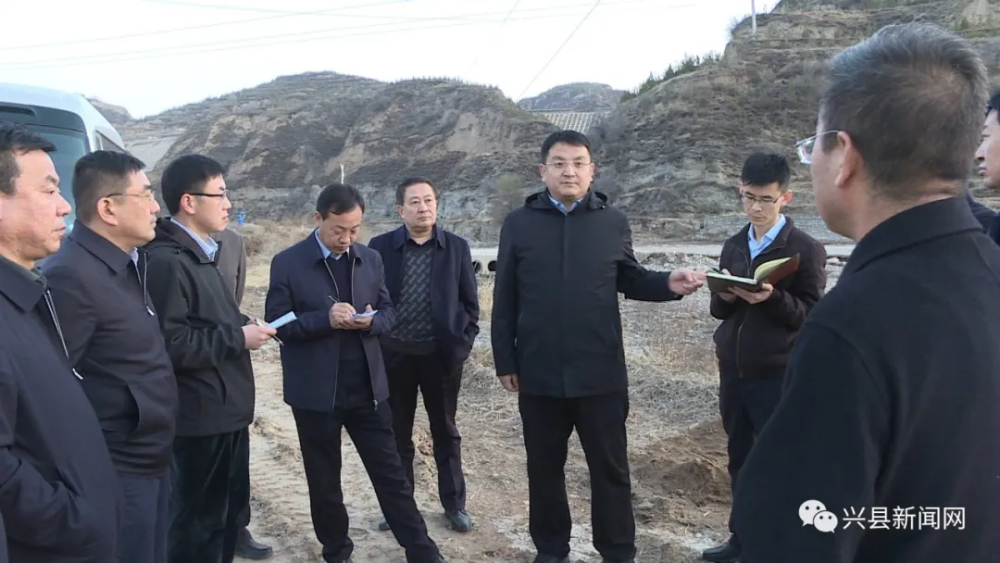 兴县:梁文壮对县域水污染防治工作进行现场办公_腾讯新闻