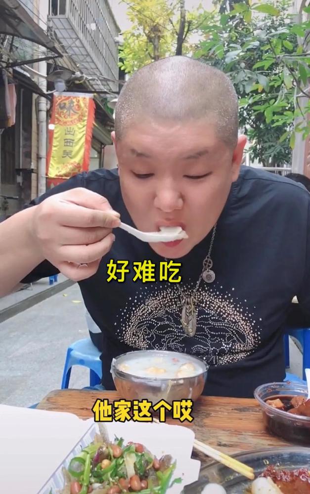 东北吃播直言广州老字号餐厅没一个能打鱼皮淡服务差猪肝吃一口吐了都