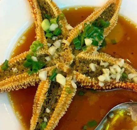 但是专家表示,靠吃货消灭海星有一定难度,人们平时吃海星,吃的是它的