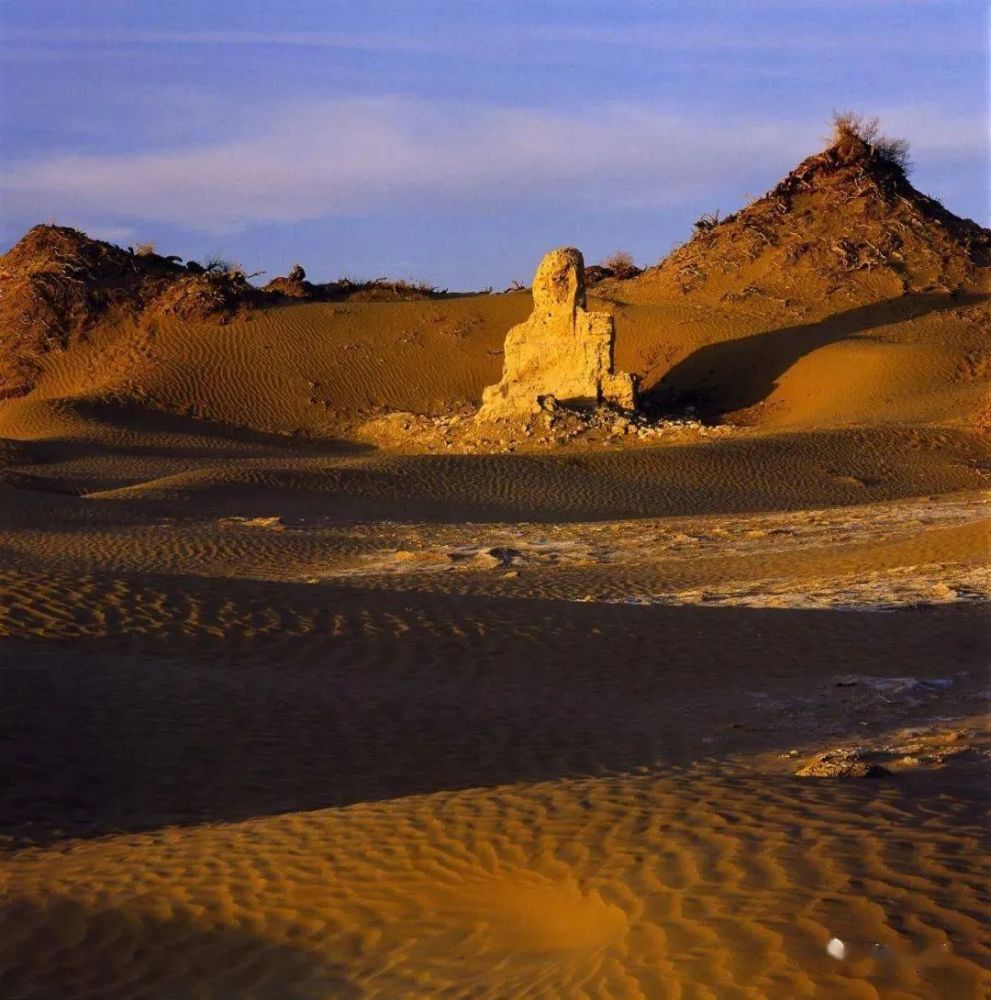 读城尼雅绿洲废弃的地震假说