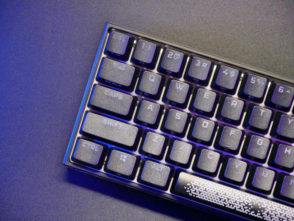 性能强劲的小钢炮——海盗船k65 rgb mini机械键盘