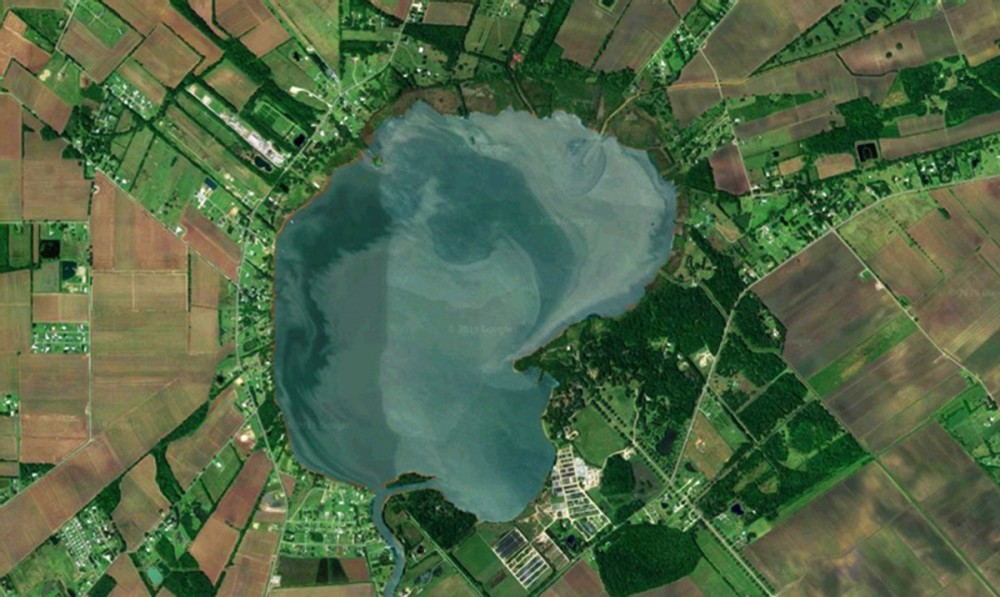 皮内尔湖现状图片