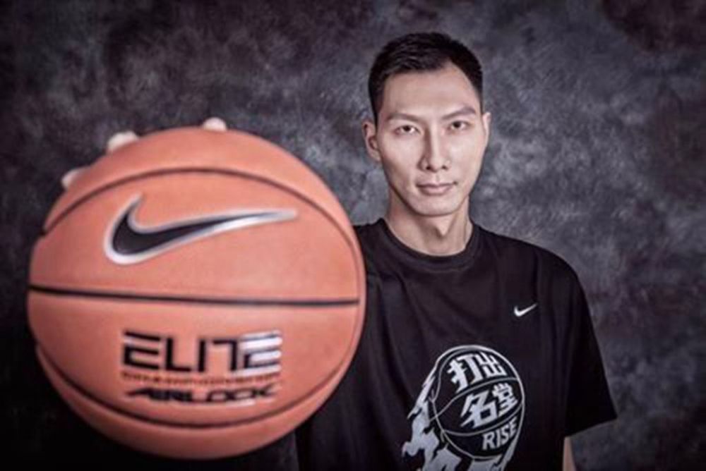 cba榜样力量周琦公开抵制耐克易建联默不作声需学习