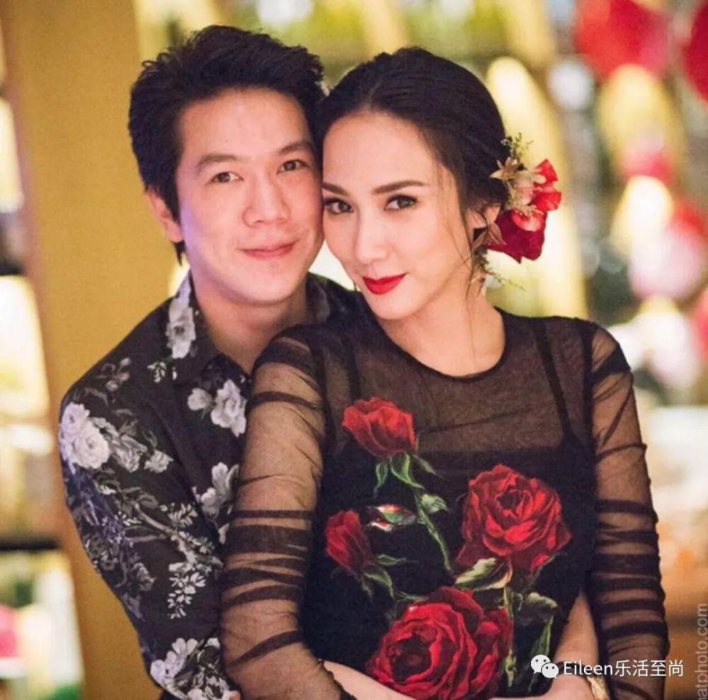 amp虽未如愿抱得美人归,不过转年和新生代小花李海娜谈起了恋爱.