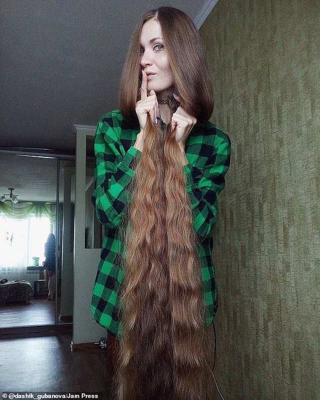 俄罗斯34岁长发公主头发长172米健康美丽称男士喜欢