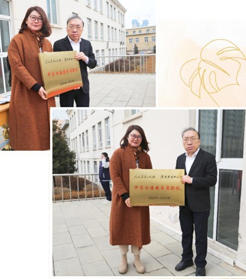 开学典礼由刘露副校长主持,全体校领导出席,在全校师生共同见证下举行