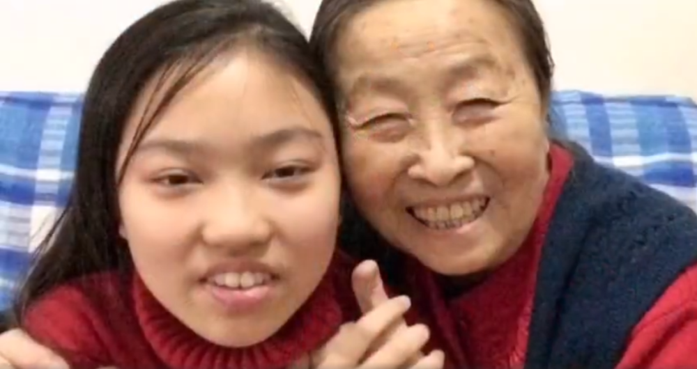 75岁张少华因病去世,生前全家庆生合影曝光,与丈夫儿子同框画面温馨