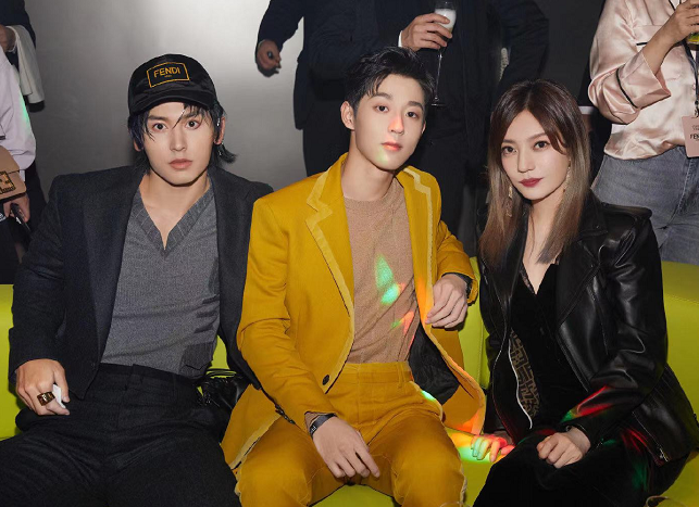 赵薇谈当初看中张哲瀚,是因为他有忧郁气质,导演看人就是不一样!