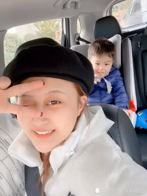 的同时,也发出了寄语,称如果可以的话,希望小姨以后能走自己的孩子