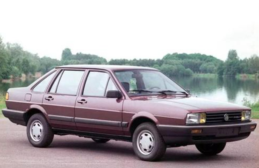 湖南偶遇2百万"桑塔纳",车主:天天被交警拦,非冤枉我改车标