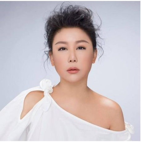 掌掴林心如身价15亿一生未婚55岁台湾大姐大蓝心湄近况