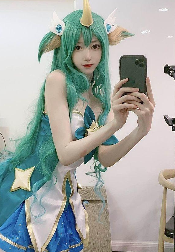 她被称最贵女陪玩比心咬米原图素颜是啥样网友坦克版乔碧萝