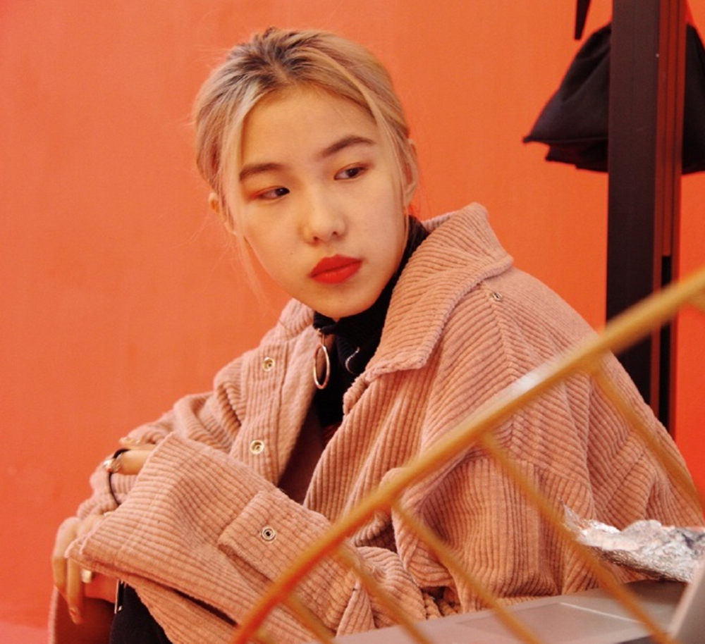 变形计刘思琦16岁吃饭靠喂每天上万开销如今怎样了