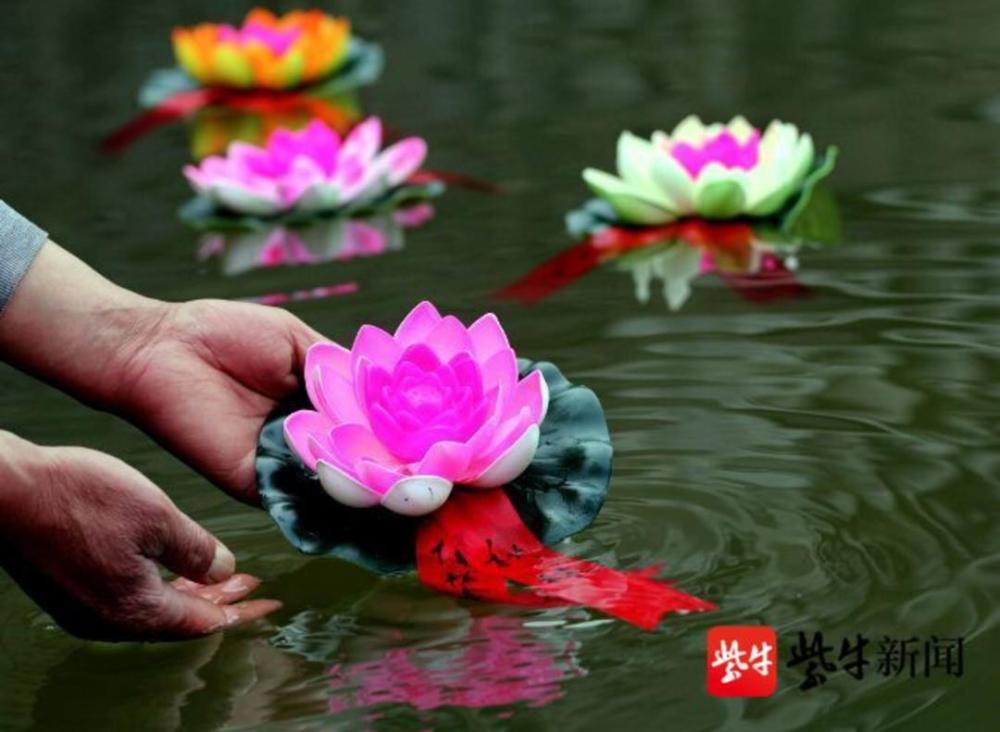 清明前的最后一个周末祭扫市民预计100万南京民政部门喊你宁思念网上