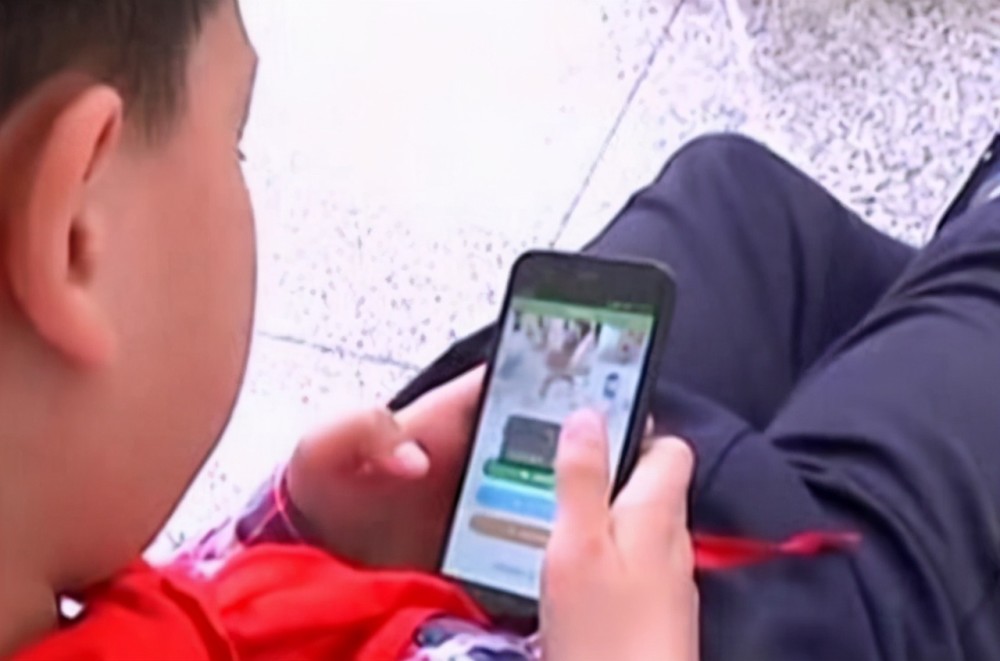 频频发生 孩子打赏主播 事件 真的都是直播平台的问题吗 腾讯新闻