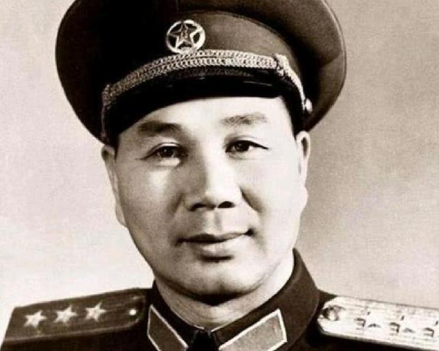 总指挥,儿子中将,女儿少将,亲家官至副国级