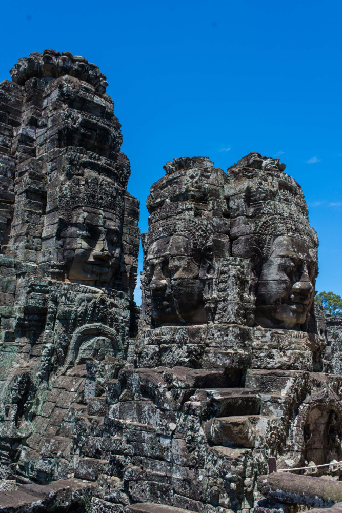 柬埔寨一座独特的寺庙佛像都面带微笑表情却全不一样