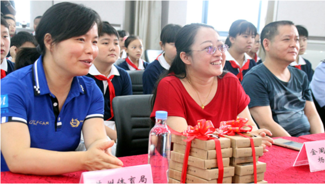 军陈艳青嫁大21岁恩师如今幸福美满孩子随妈姓