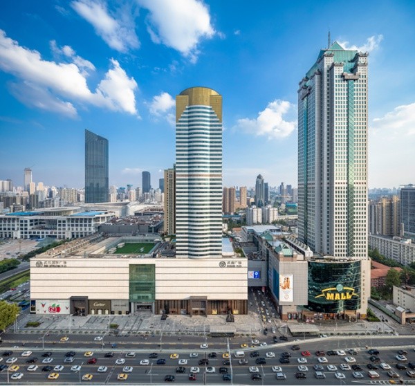 2020年,在武商的洽谈争取下,"see lv"全球首展落户武汉,让世界看到