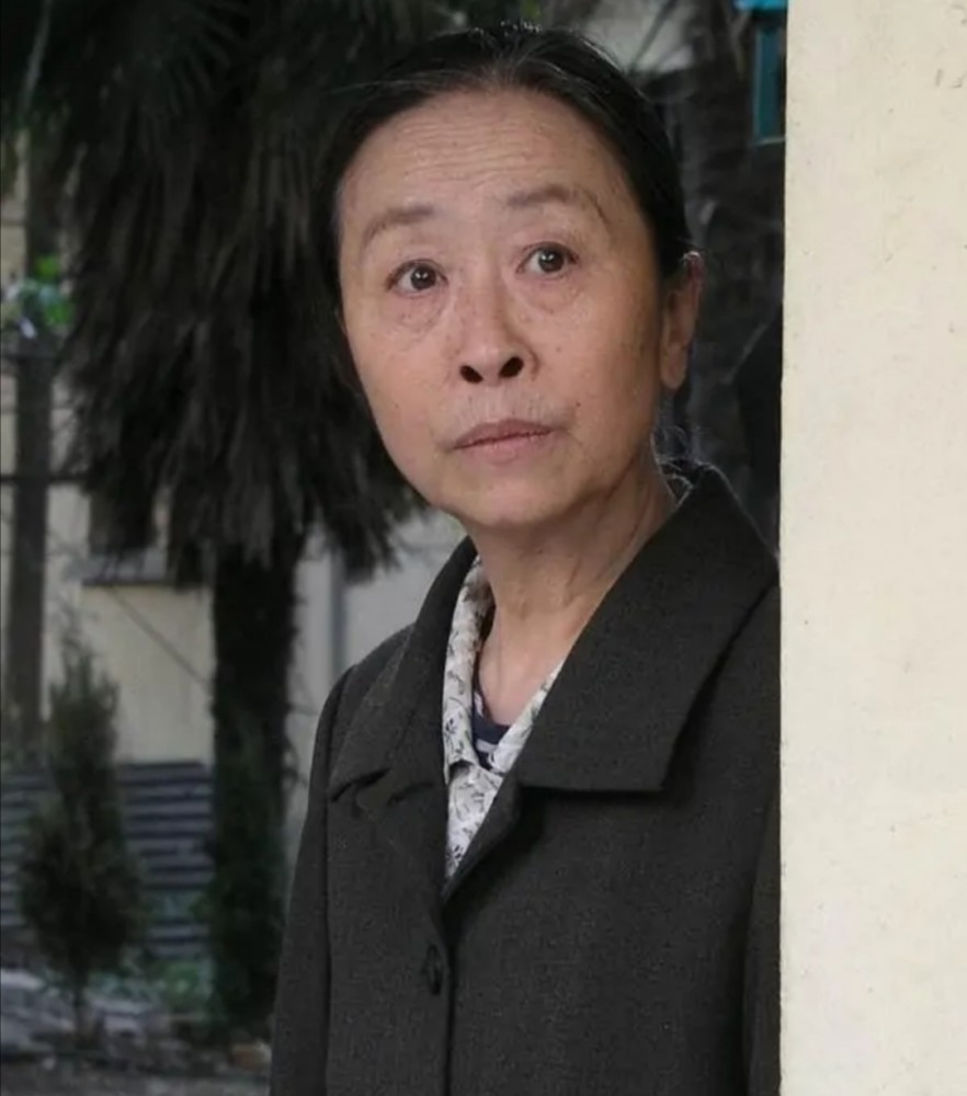 张少华老戏骨因病去世,盘点她生前饰演的经典角色!_腾讯新闻
