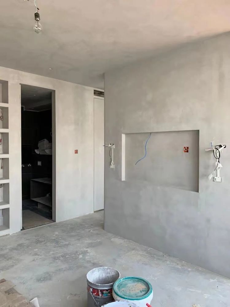 测试柔韧度,可以将微水泥刮在塑料卡片或者纸张上,待