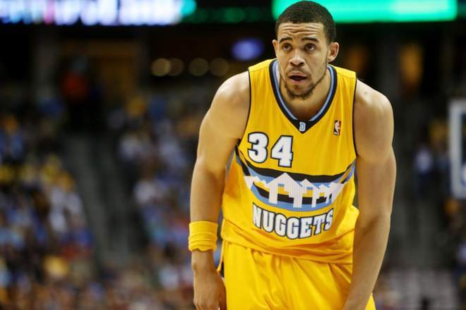 再见湖人篮网！NBA首笔3换1交易达成，三冠中锋辅佐MVP预选人冲冠